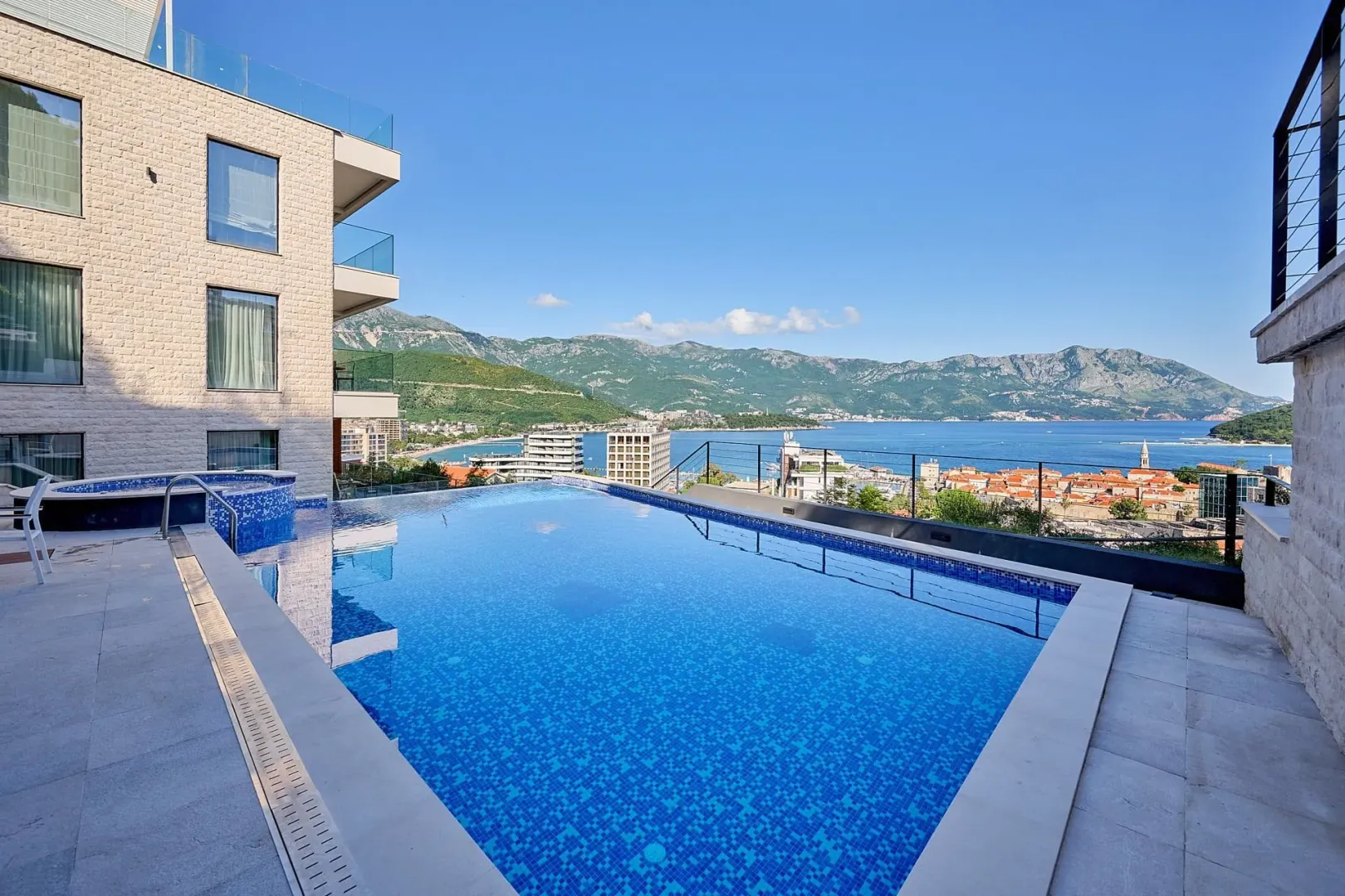 Sale, four bedroom apartment, 264m², Budva, Crna Gora