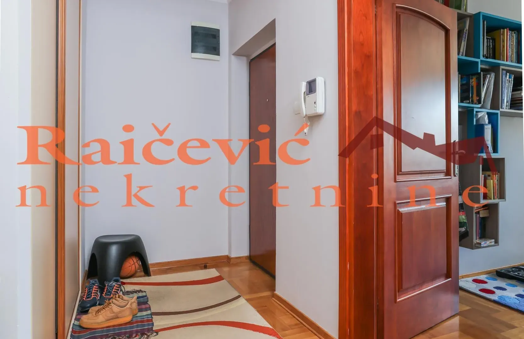 Prodaja, četvorosoban stan, 86m², Voždovac, Voždovac Sve Podlokacije