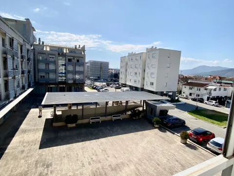 Rent, studio apartment, 40m², Tološka šuma, Podgorica - image 12