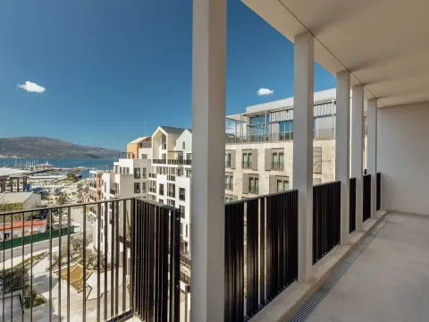 Prodaja, dvosoban stan, 87m², Porto Montenegro, Tivat - image 16