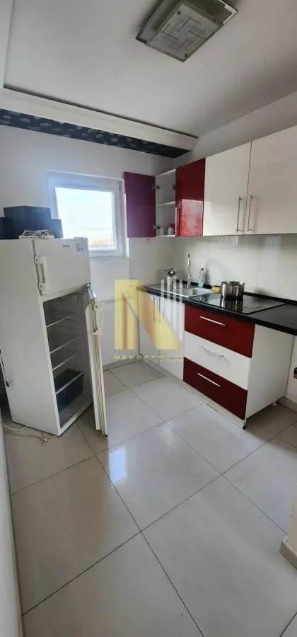 Izdavanje, trosoban stan, 60m², Petrovaradin, Novi Sad