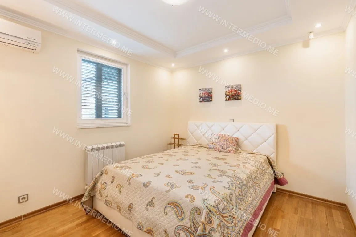 Prodaja, petosoban stan, 334m², Savina, Herceg Novi
