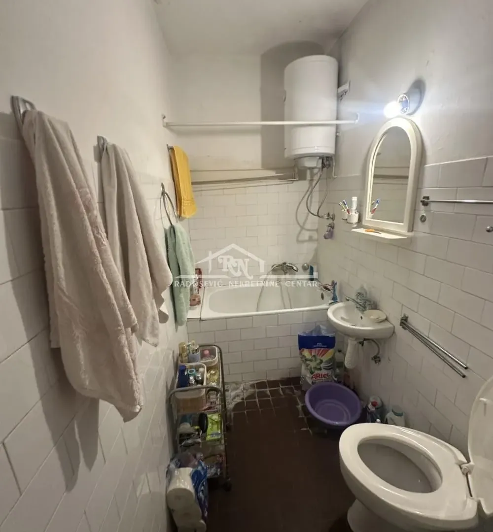Prodaja, dvosoban stan, 49m², Karaburma, Palilula Sve Podlokacije
