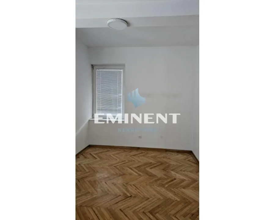 Rent, four bedroom apartment, 130m², Zemun Sve Podlokacije, Beograd