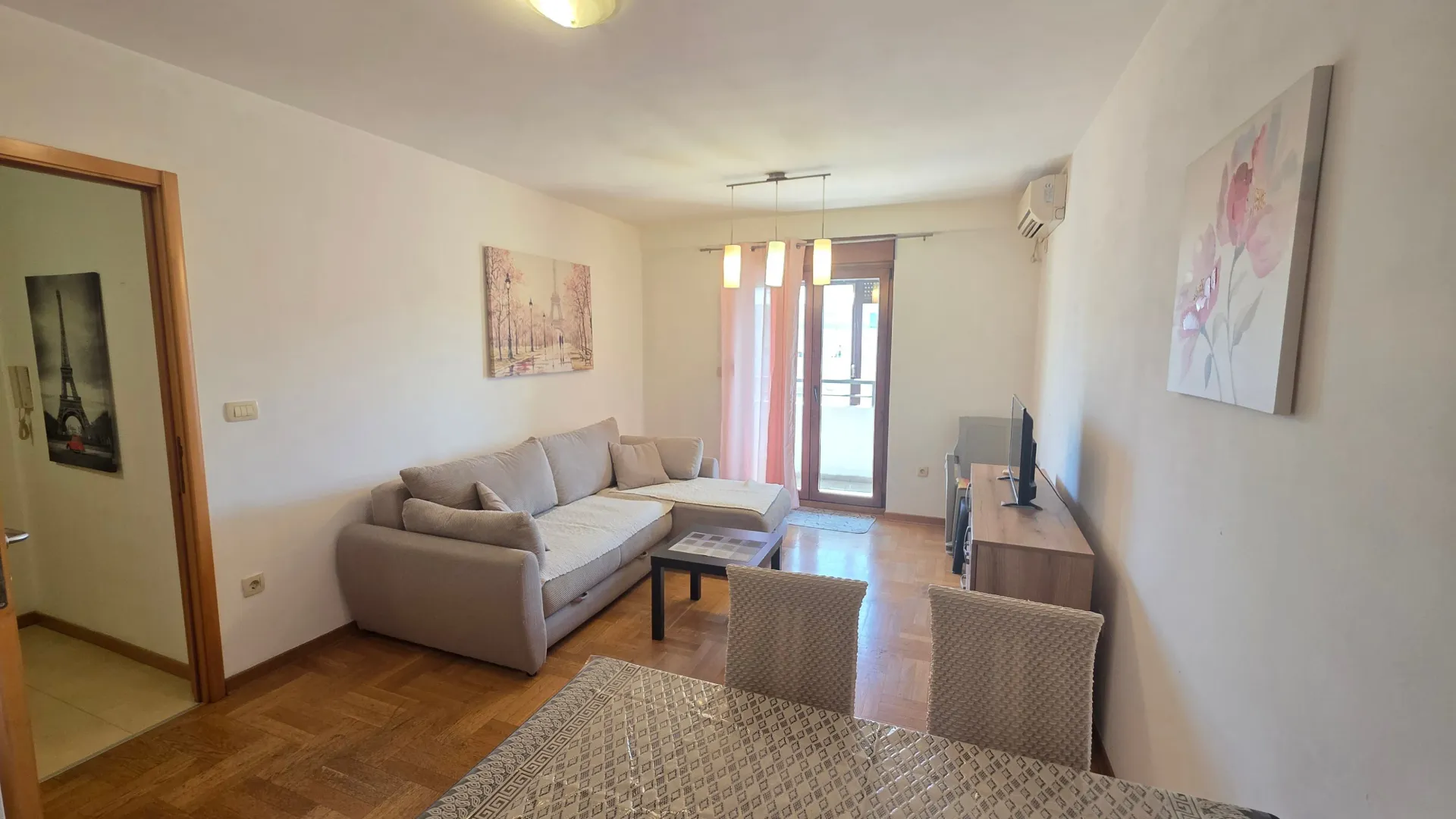 Rent, two bedroom apartment, 70m², Stari Aerodrom, Podgorica