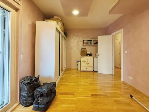 Prodaja, trosoban stan, 140m², Momišići, Podgorica - image 11