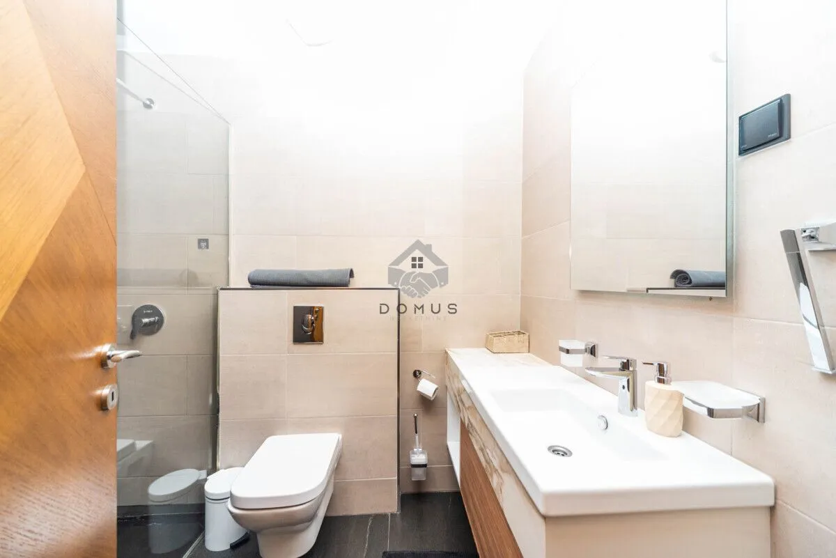 Izdavanje, dvosoban stan, 75m², Ljubović, Podgorica