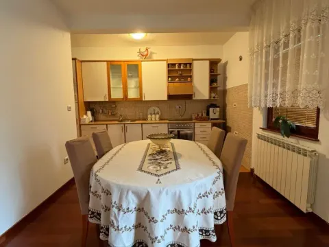 Rent, three bedroom apartment, 100m², Gorica C, Podgorica - image 4