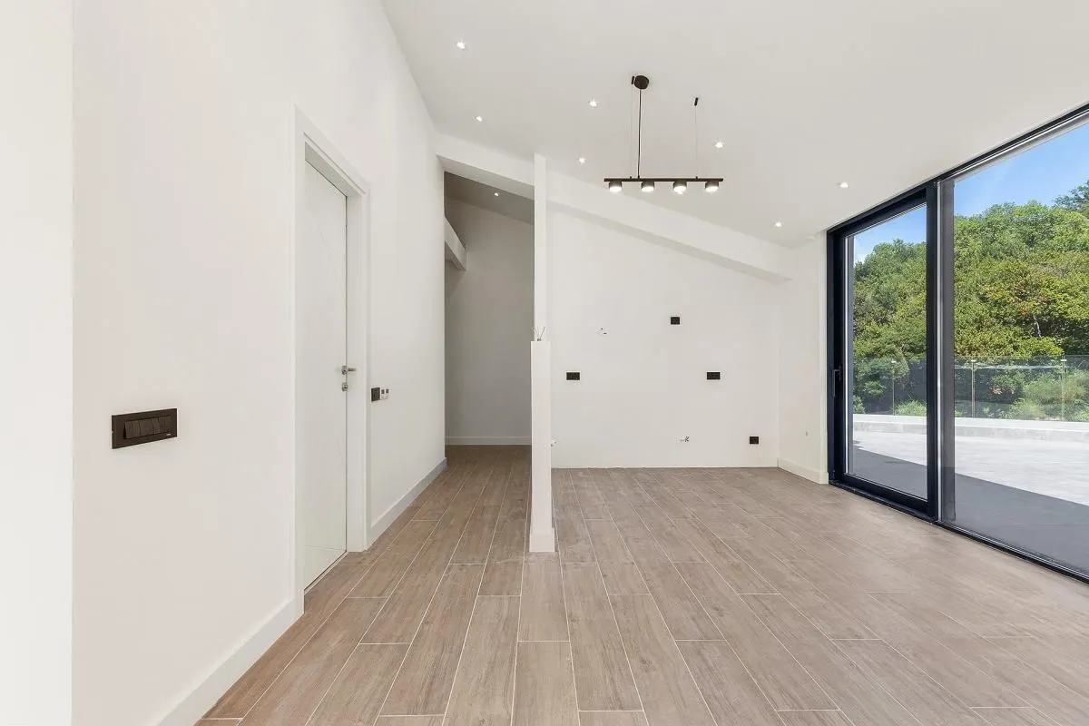 Prodaja, dvosoban stan, 153m², Tivat, Crna Gora