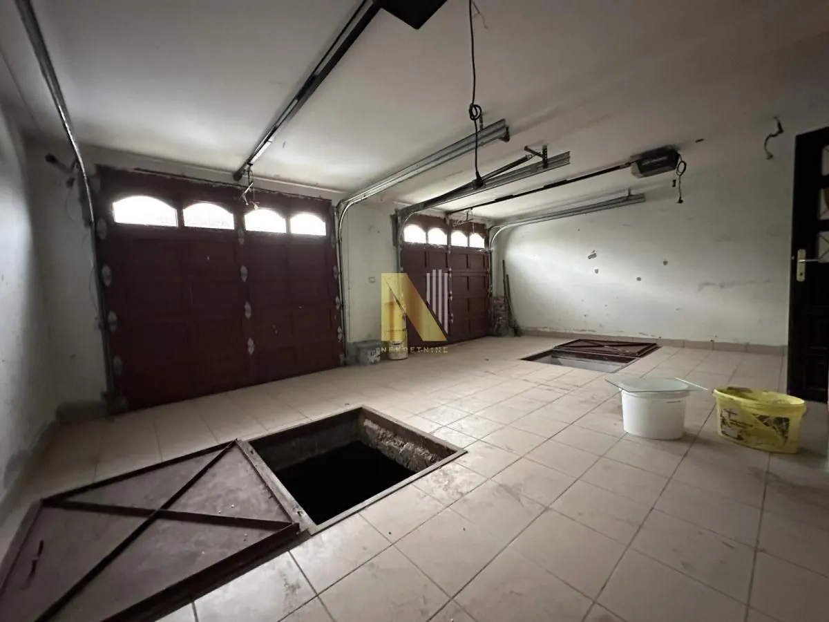 Prodaja, kuća, 809m², Sombor, Srbija