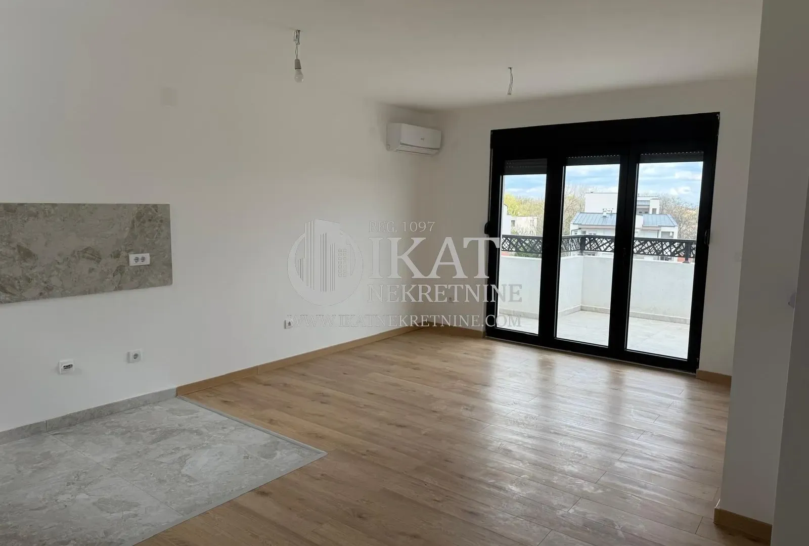 Prodaja, dvosoban stan, 67m², Centar, Pančevo