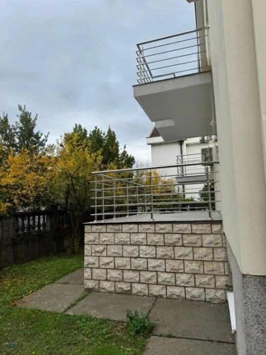 Rent, house, 500m², Stari Aerodrom, Podgorica