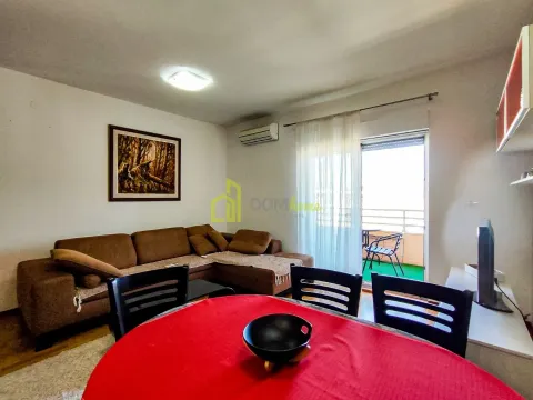 Izdavanje, dvosoban stan, 70m², Preko Morače, Podgorica - image 2