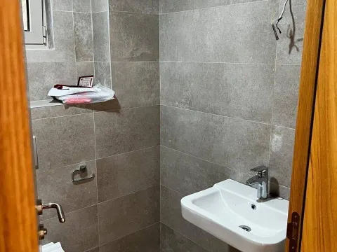 Sale, two bedroom apartment, 62m², Bečići, Budva - image 3