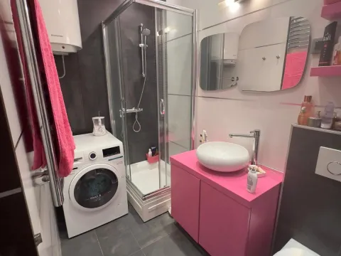 Izdavanje, četvorosoban stan, 97m², Zvezdara Sve Podlokacije, Beograd - image 11