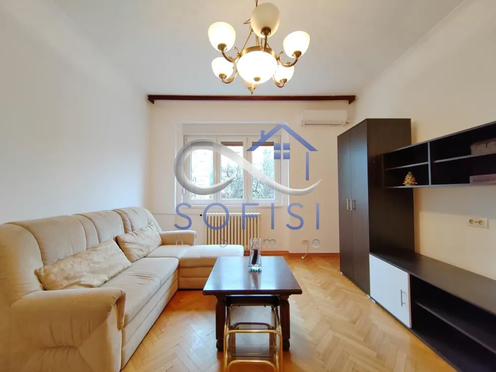 Izdavanje, dvosoban stan, 46m², Centar, Novi Sad