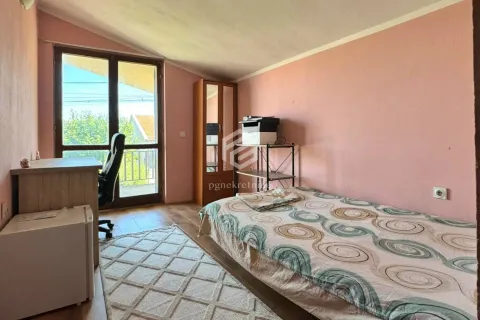 Rent, house, 160m², Gornja Gorica, Podgorica - image 19