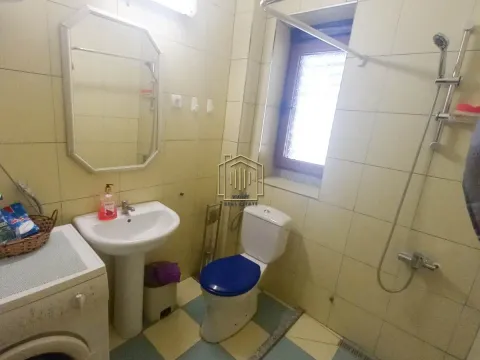 Izdavanje, trosoban stan, 85m², Momišići, Podgorica - image 9