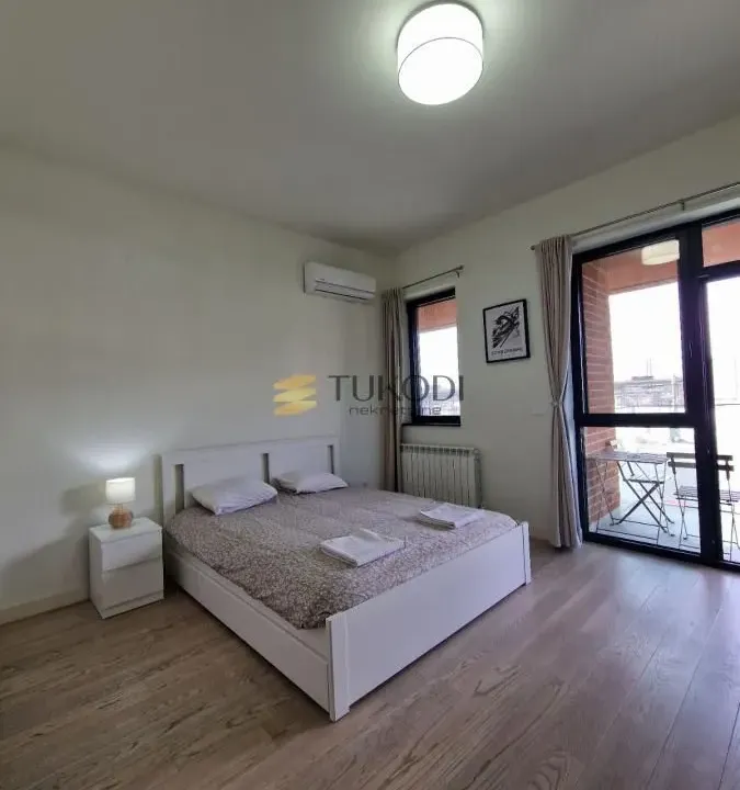 Izdavanje, jednosoban stan, 36m², Savski Venac, Beograd