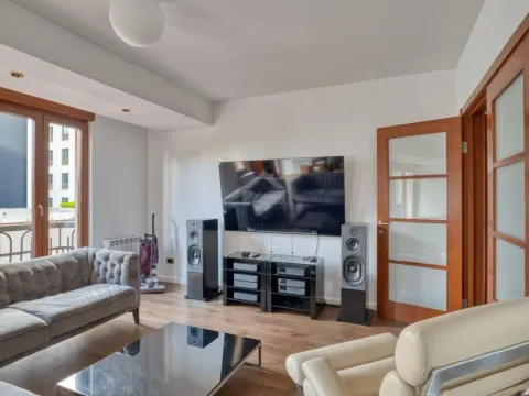 Rent, one bedroom apartment, 90m², Centar, Podgorica - image 13