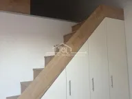 Prodaja, kuća, 250m², Petlovo Brdo, Beograd - image 10