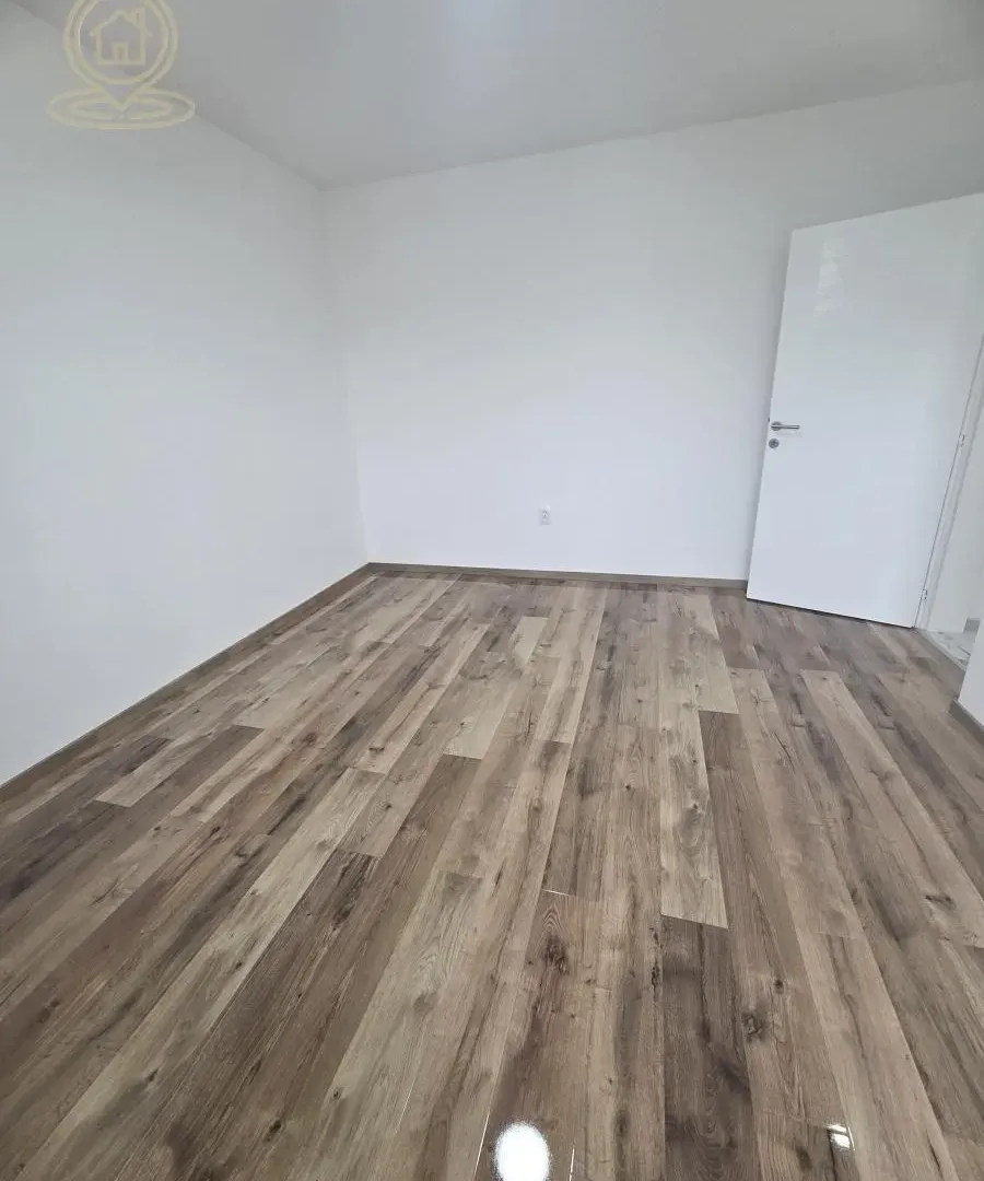 Prodaja, četvorosoban stan, 112m², Medijana, Niš