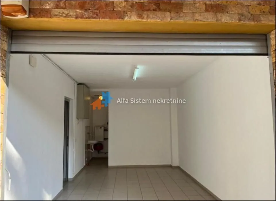 Rent, house, 220m², Senjak, Beograd
