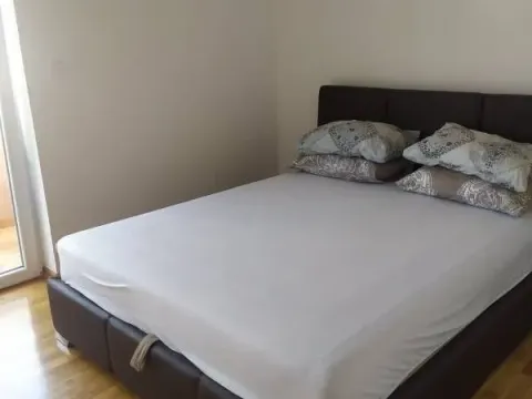 Rent, two bedroom apartment, 55m², Igalo, Herceg Novi - image 4