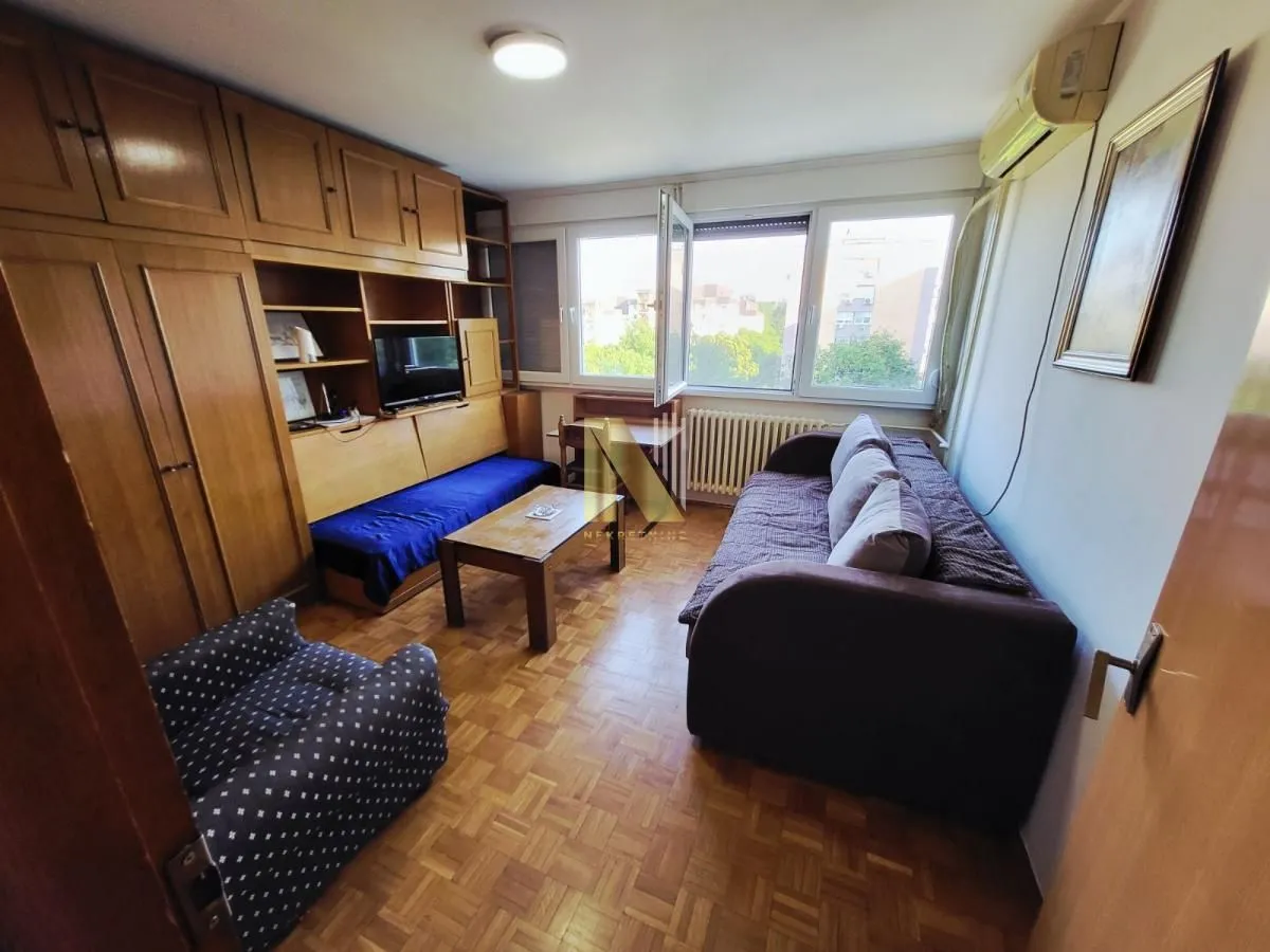 Prodaja, garsonjera, 26m², Liman 2, Novi Sad Sve Podlokacije