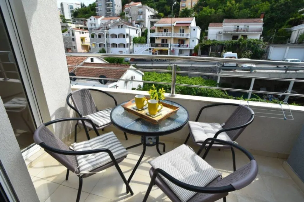 Rent, two bedroom apartment, 70m², Budva, Crna Gora