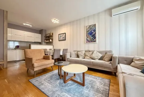 Prodaja, dvosoban stan, 63m², City Kvart, Podgorica - image 2