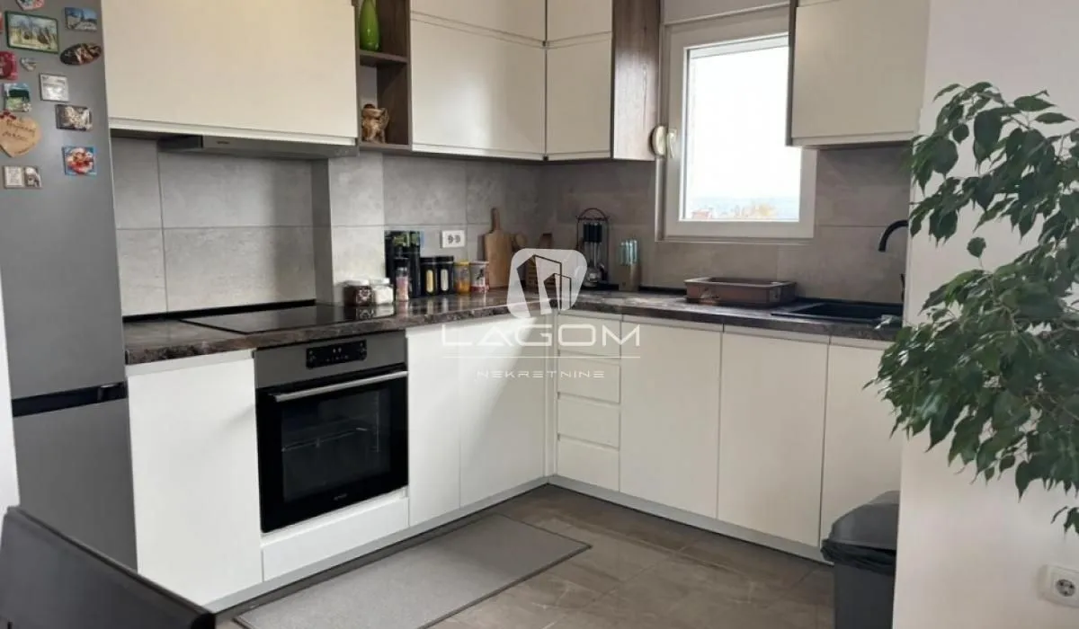 Prodaja, trosoban stan, 59m², Ledine, Beograd