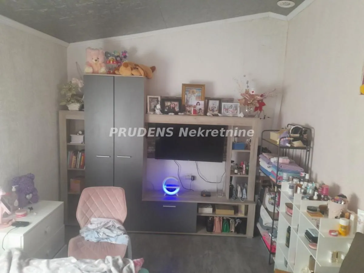 Sale, house, 90m², Deč, Pećinci