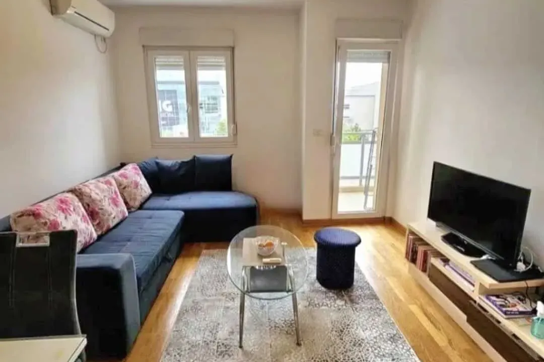 Izdavanje, jednosoban stan, 44m², City Kvart, Podgorica