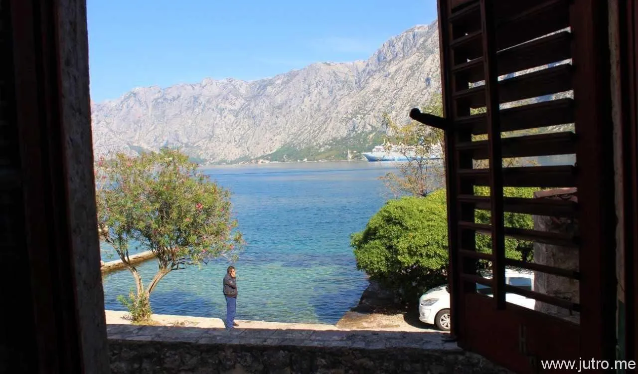 Prodaja, kuća, 230m², Prčanj, Kotor