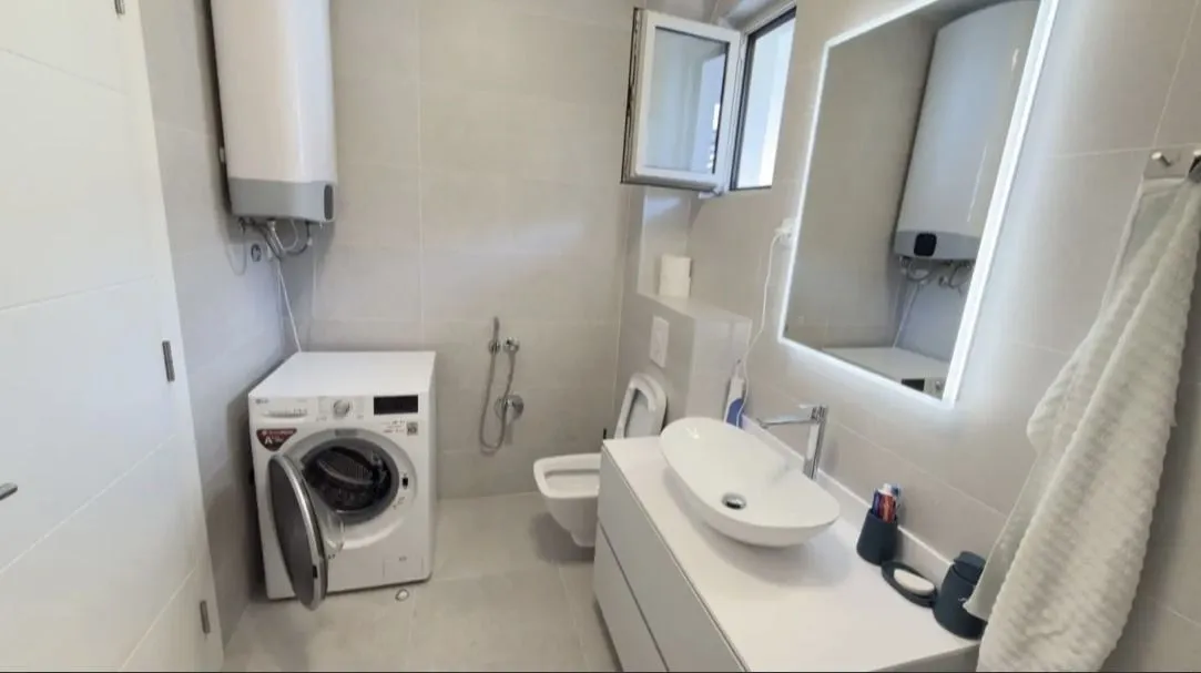 Prodaja, trosoban stan, 463m², Bečići, Budva