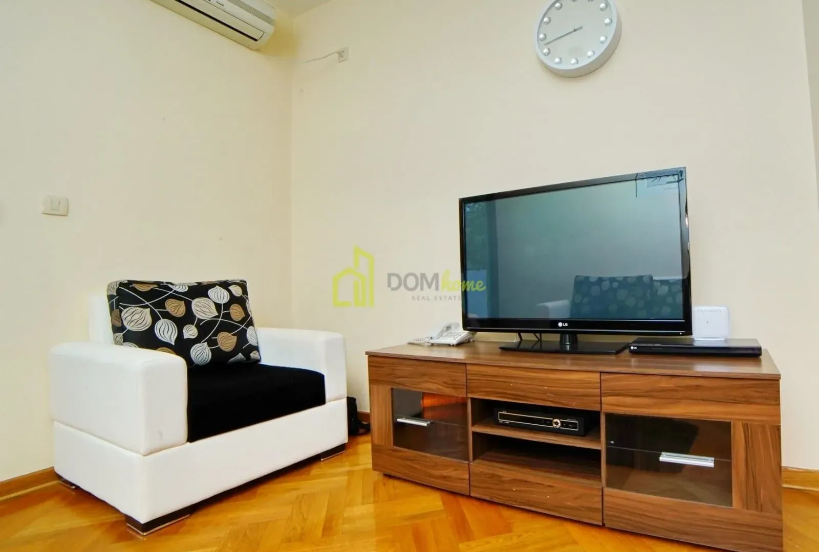 Rent, one bedroom apartment, 58m², Bar, Crna Gora
