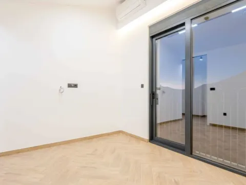 Prodaja, kuća, 240m², Kamenovo, Budva - image 15