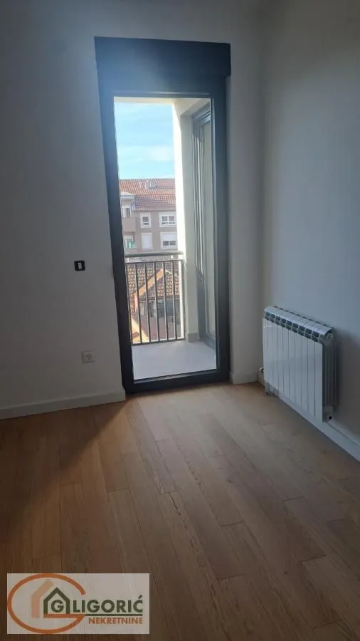 Sale, three bedroom apartment, 95m², Cvetkova Pijaca, Zvezdara Sve Podlokacije