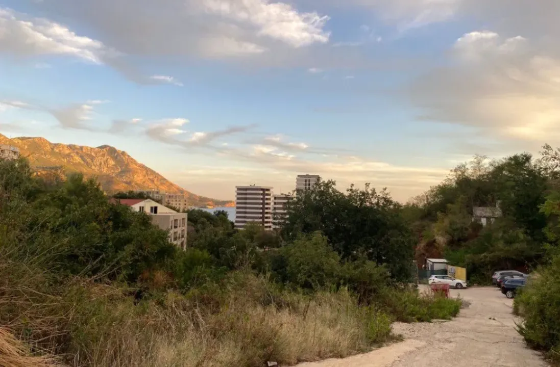 Sale, land lot, 1036m², Bečići, Budva