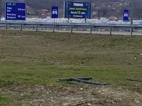 Rent, land lot, 1300m², Batočina, Srbija - image 13