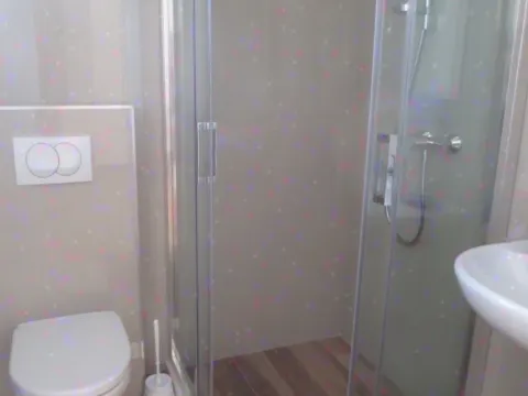 Izdavanje, dvosoban stan, 55m², Centar, Budva - image 10