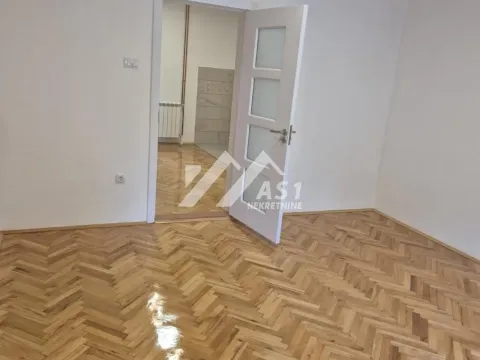 Izdavanje, trosoban stan, 77m², Adamovićevo Naselje, Novi Sad Sve Podlokacije - image 4