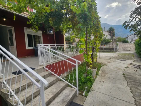 Rent, house, 200m², Dobrota, Kotor - image 14