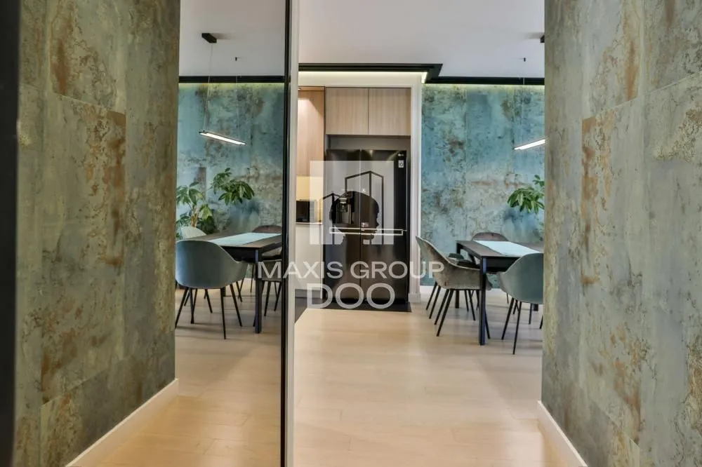Izdavanje, četvorosoban stan, 118m², Savski Venac, Beograd