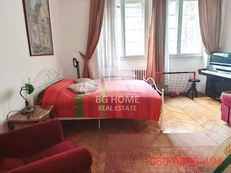 Izdavanje, trosoban stan, 70m², Savski Venac, Beograd