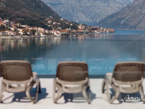 Sale, three bedroom apartment, 204m², Dobrota, Kotor - image 17