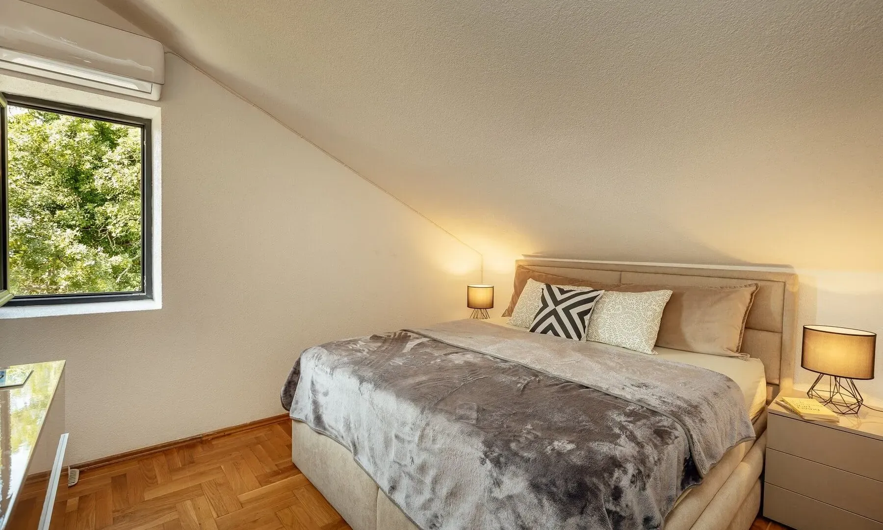 Prodaja, dvosoban stan, 82m², Kotor, Crna Gora