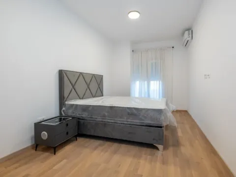 Izdavanje, jednosoban stan, 57m², Momišići, Podgorica - image 10