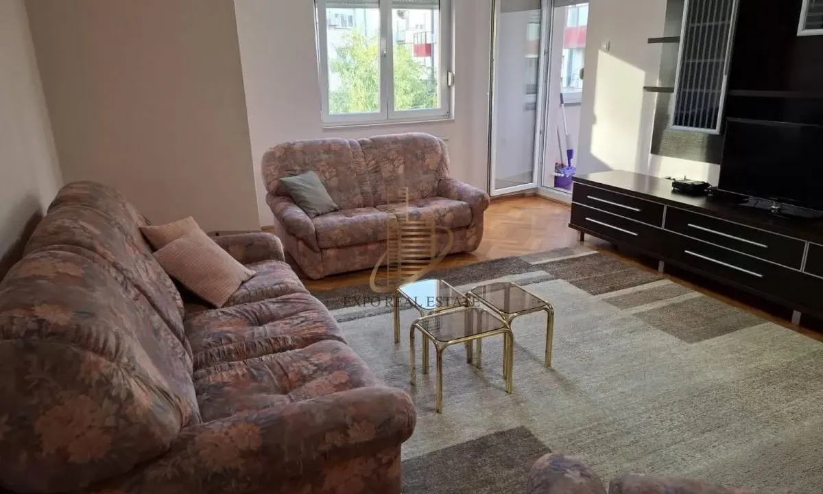 Izdavanje, jednosoban stan, 58m², Grbavica, Novi Sad Sve Podlokacije